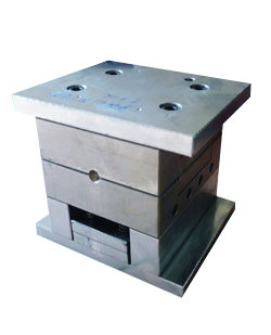 低壓注塑機(jī)注塑模具